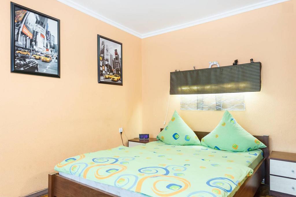 Apartment On Sobornyi Avenue 143 Near Intourist Hotel Zaporizhia 외부 사진